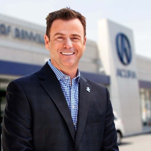 In HelloNation, Expert Auto Dealer Steve Lustig Discusses How to Choose a Luxury Vehicle Service Center steve lustig