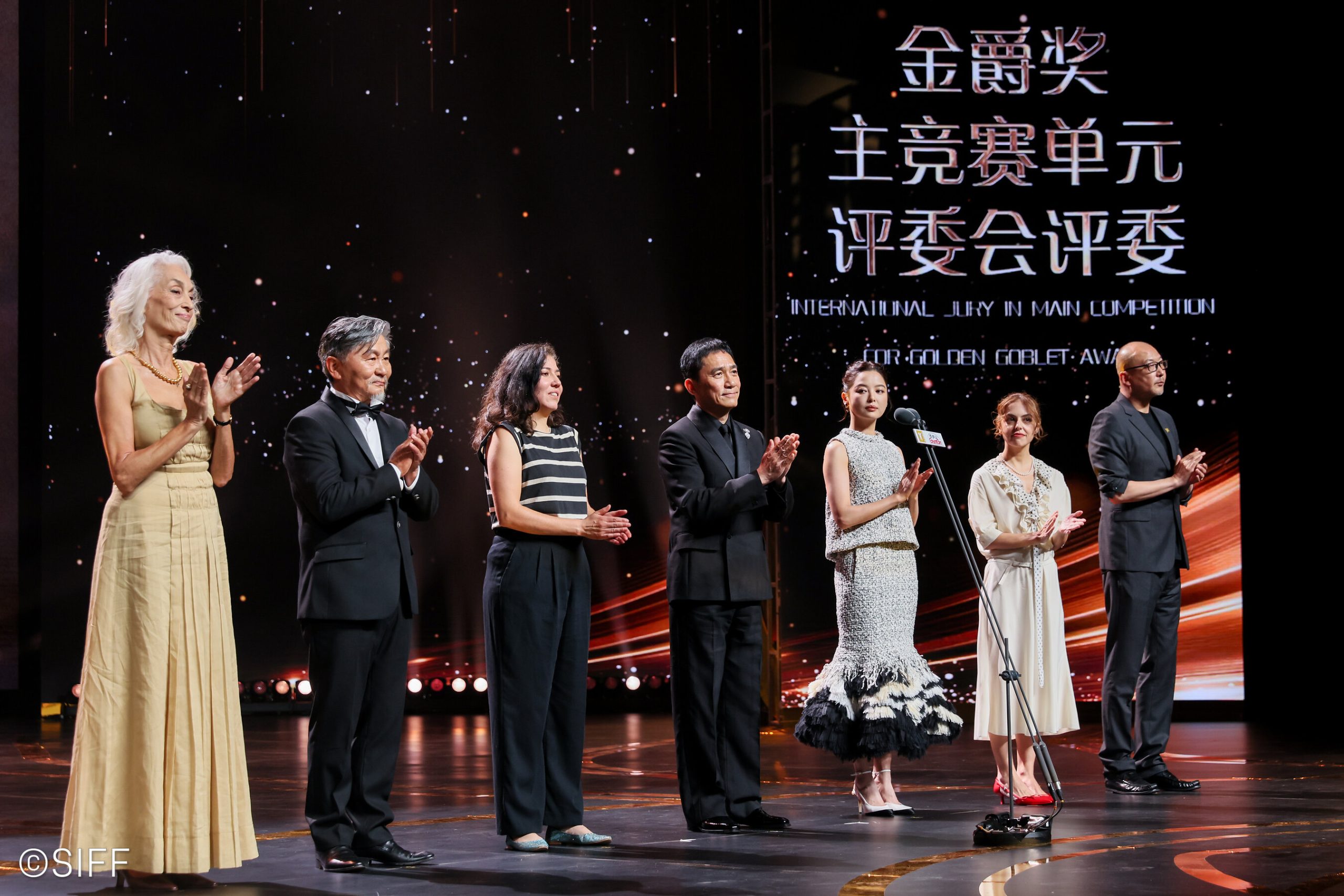 Gala Night of the 28th Shanghai International Film Festival Held in Shanghai 610a8f9283054f3f9ff32c3124428460